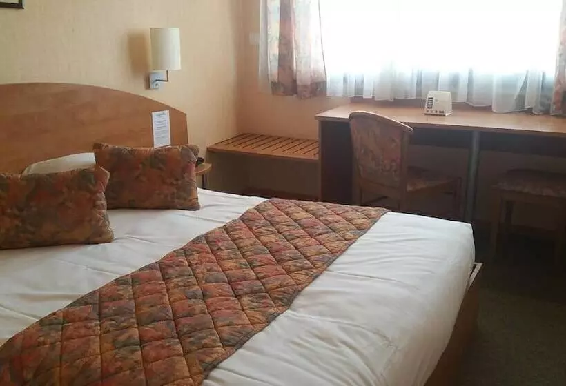 Отель The Originals City, Logis D Elbée, Cholet Nord