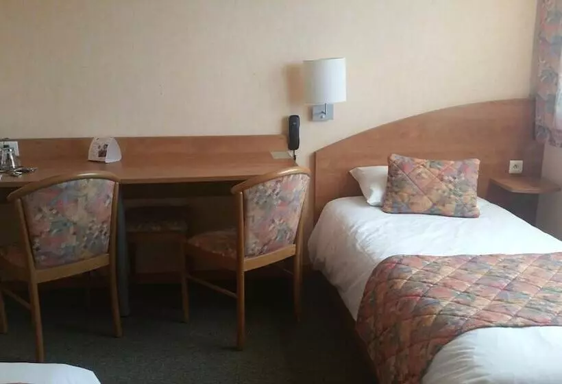 Отель The Originals City, Logis D Elbée, Cholet Nord