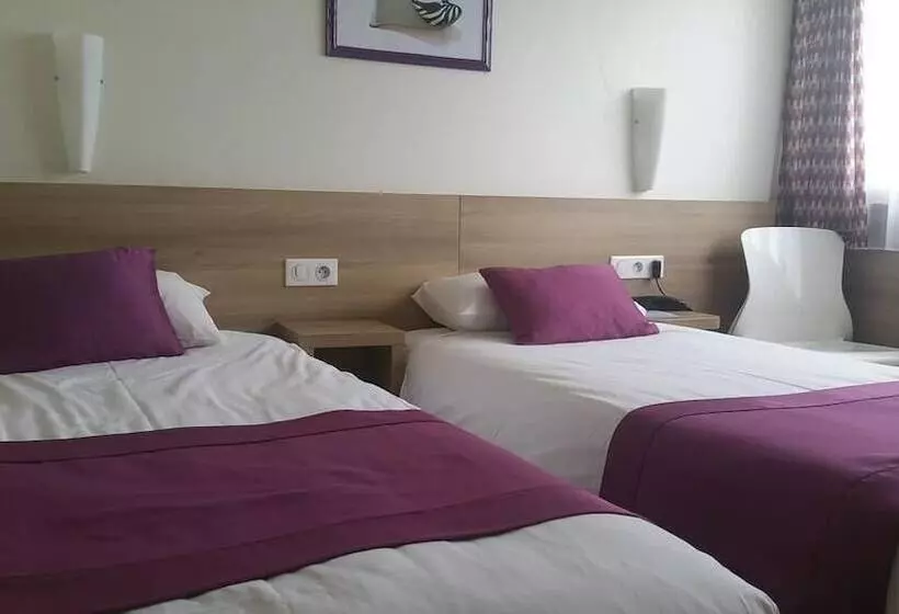 Отель The Originals City, Logis D Elbée, Cholet Nord