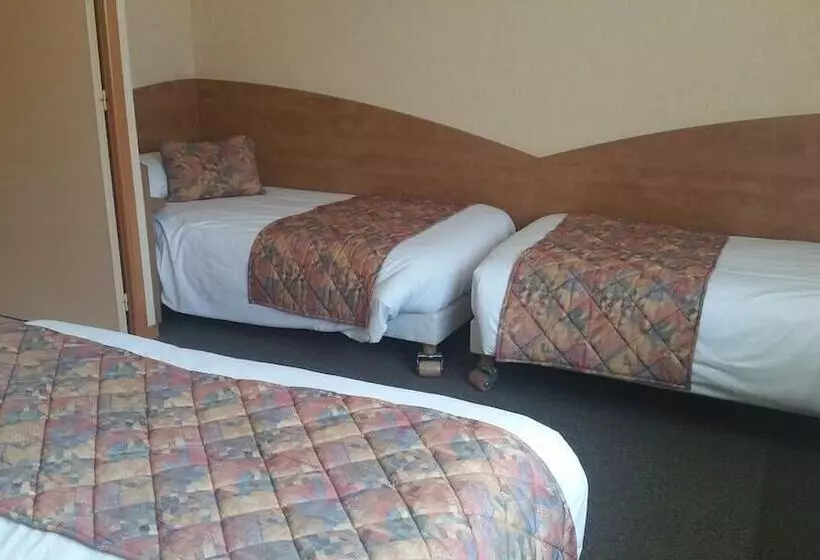 Отель The Originals City, Logis D Elbée, Cholet Nord