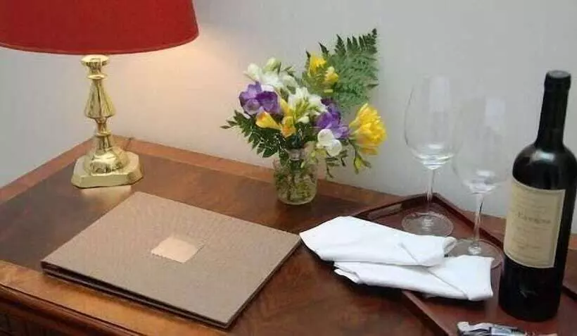 هتل Tiana Buenos Aires