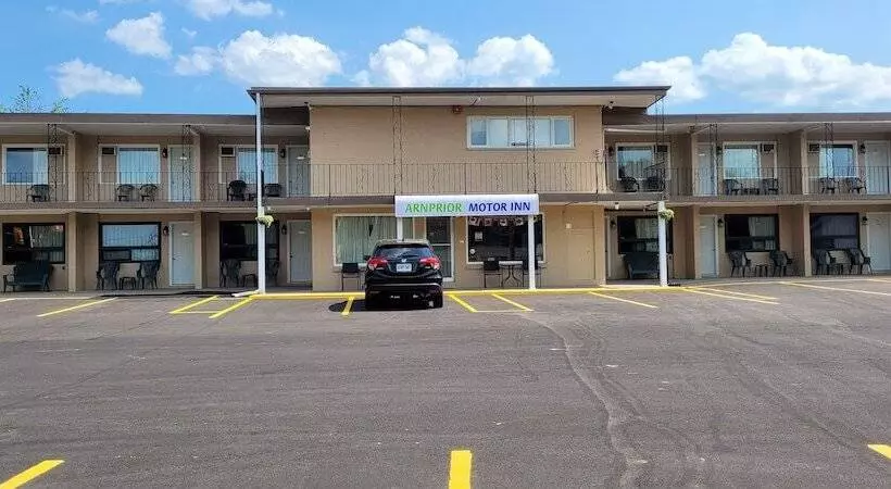 モーテル Arnprior Motor Inn