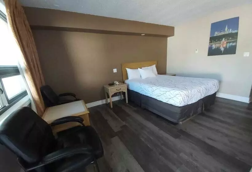 モーテル Arnprior Motor Inn