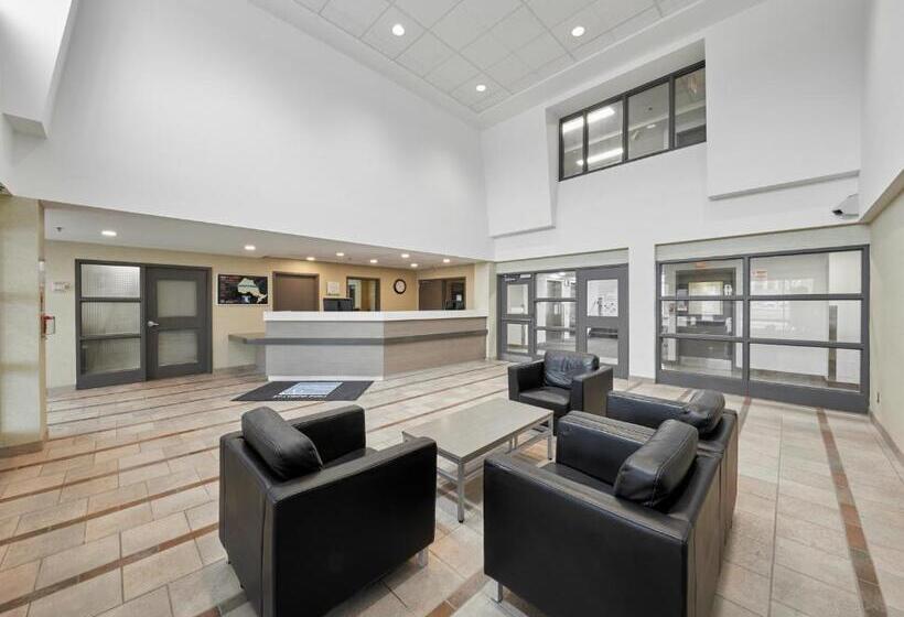 Residence & Conference Centre King City