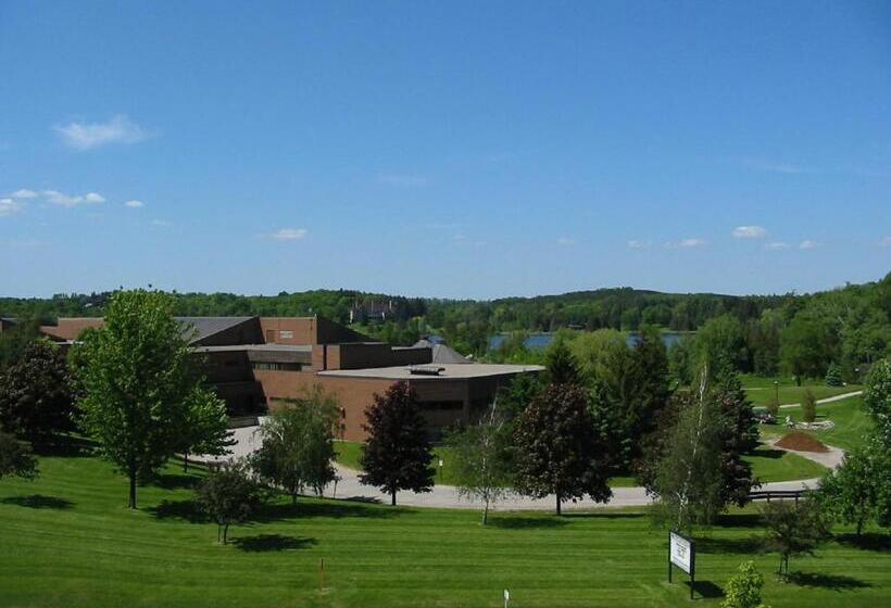 Residence & Conference Centre King City