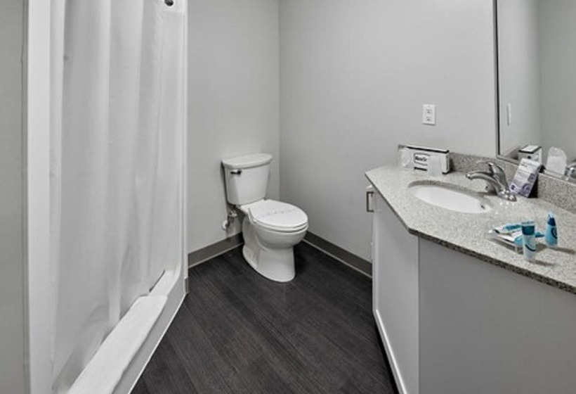 Residence & Conference Centre King City