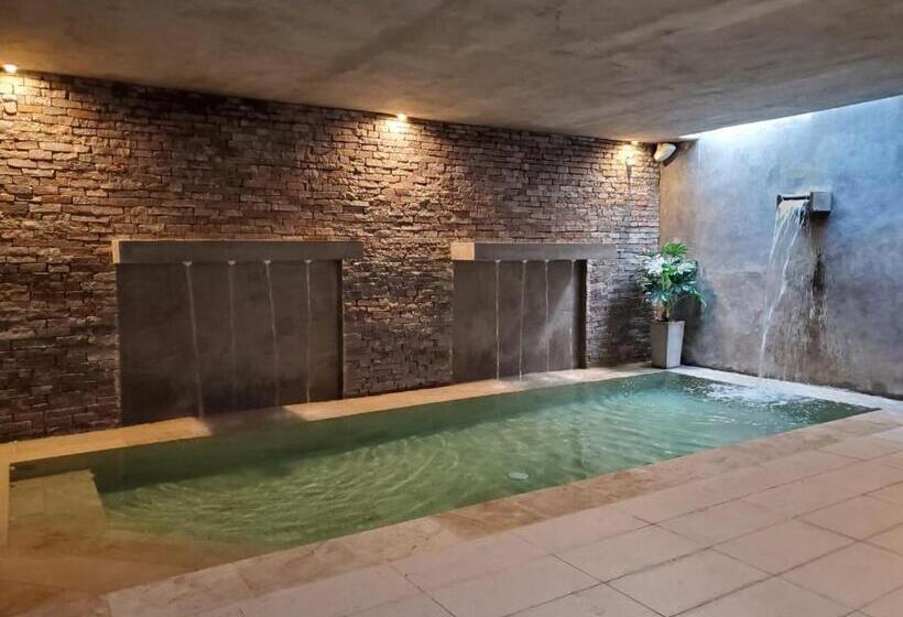 Villa Isidro Hotel Boutique & Spa