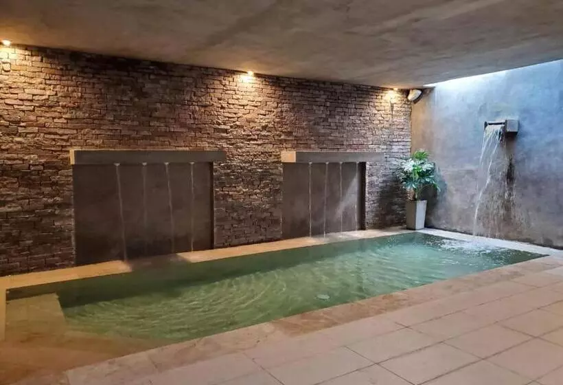 Villa Isidro Hotel Boutique & Spa