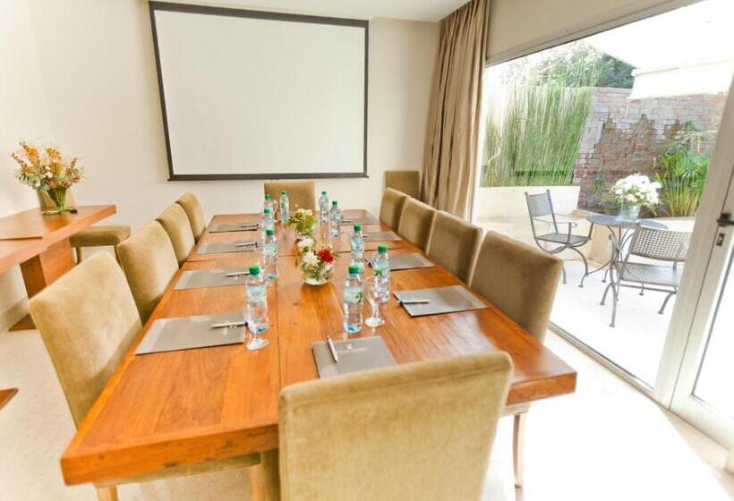 Villa Isidro Hotel Boutique & Spa