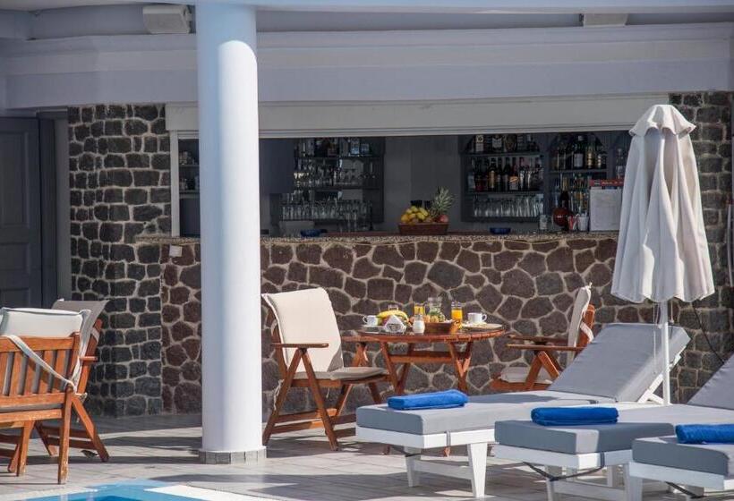 Blue Waves Suites & Apartments