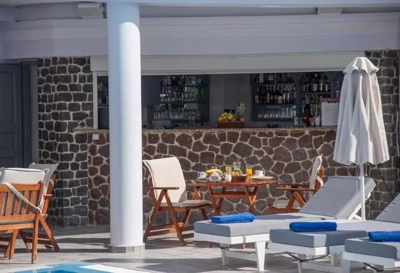 Blue Waves Suites & Apartments