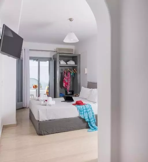 Blue Waves Suites & Apartments