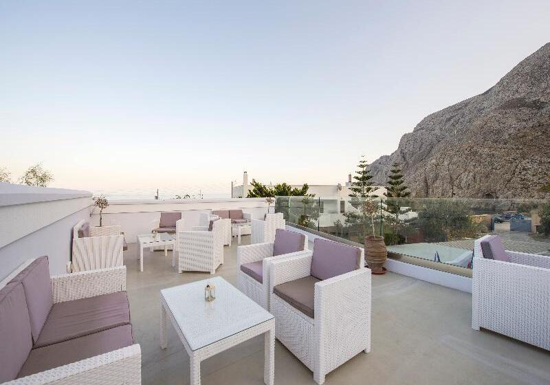 Blue Waves Suites & Apartments