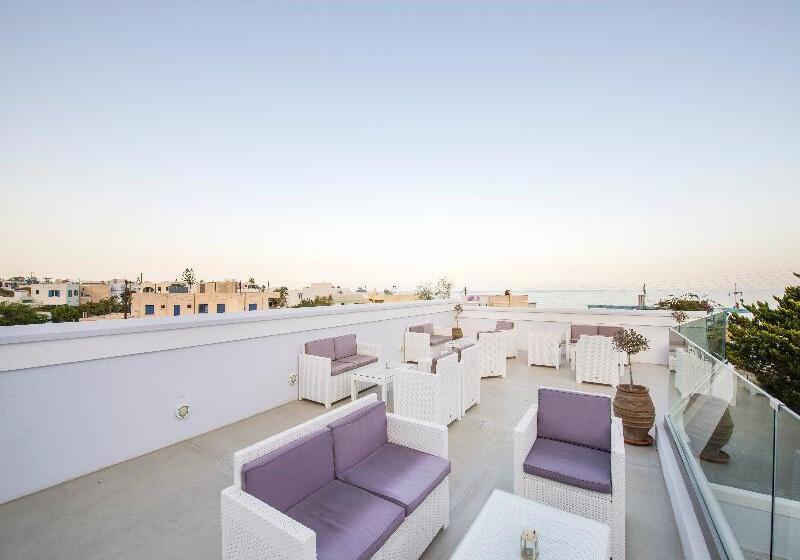 Blue Waves Suites & Apartments