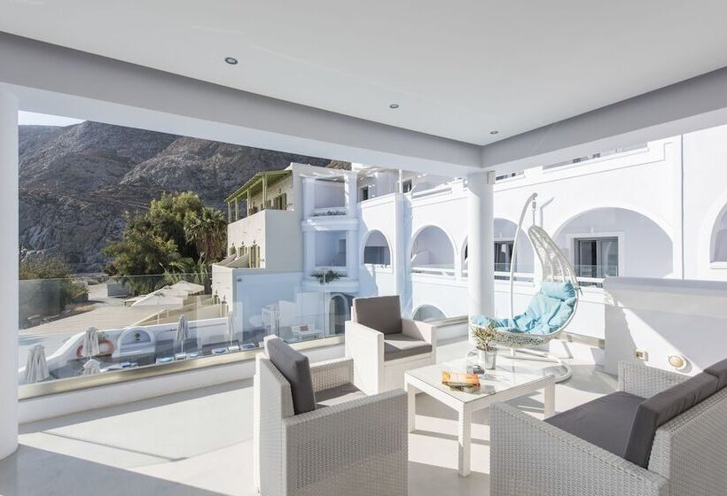 Blue Waves Suites & Apartments