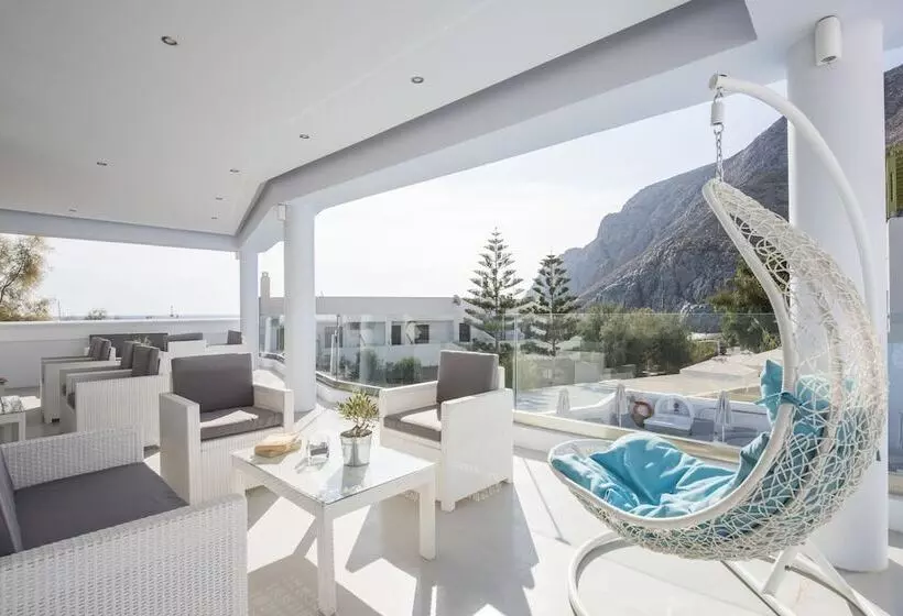 Blue Waves Suites & Apartments