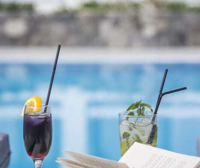 Blue Waves Suites & Apartments