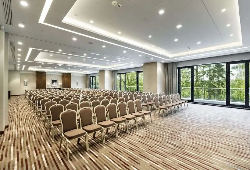 Doubletree By Hilton Hotel & Conference Centre Warsaw