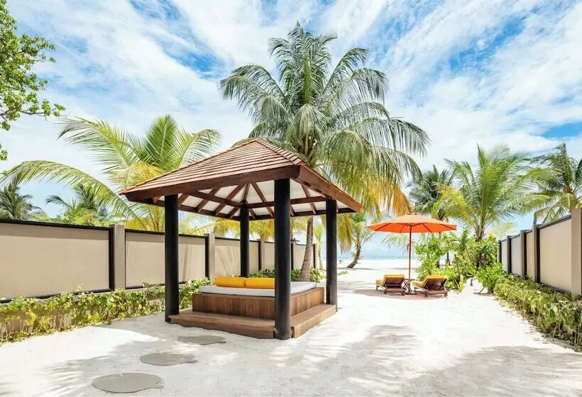 هتل Angsana Velavaru