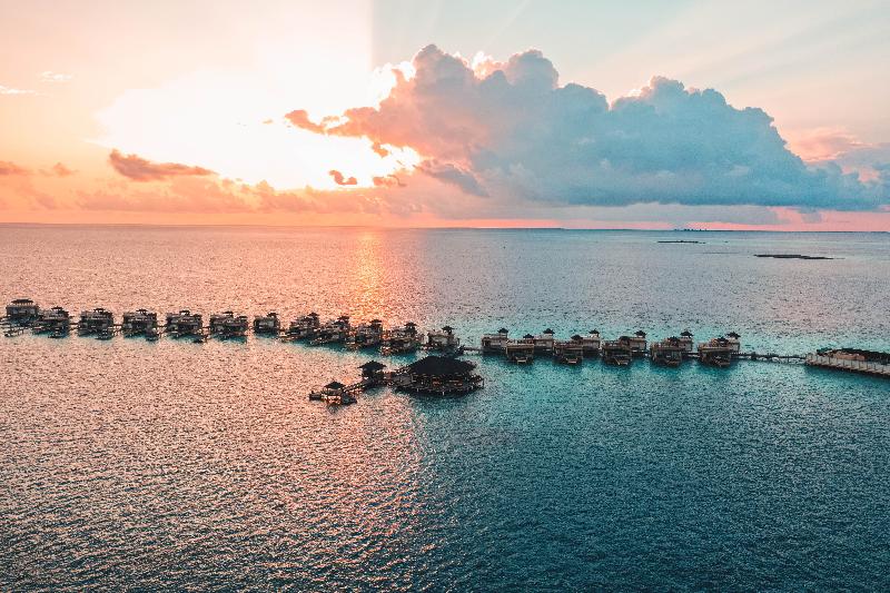 هتل Angsana Velavaru