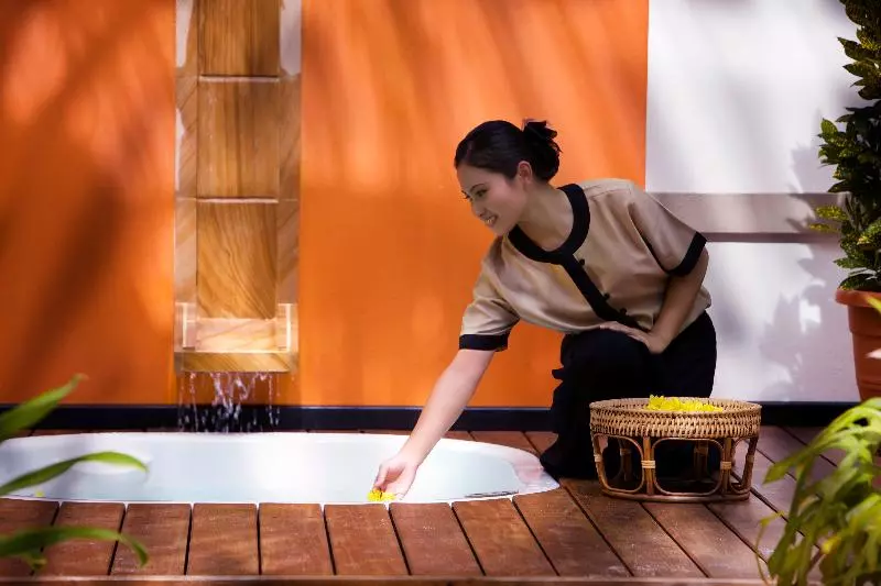 هتل Angsana Velavaru