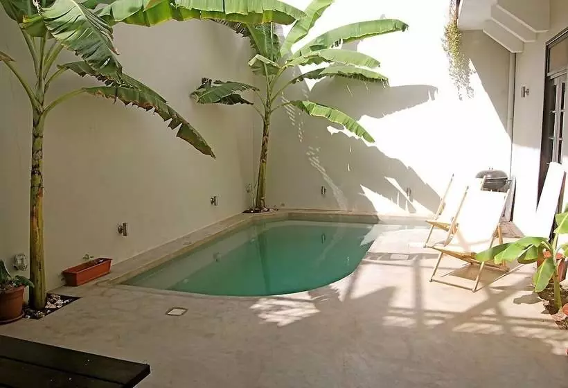 هتل Casa Colonial