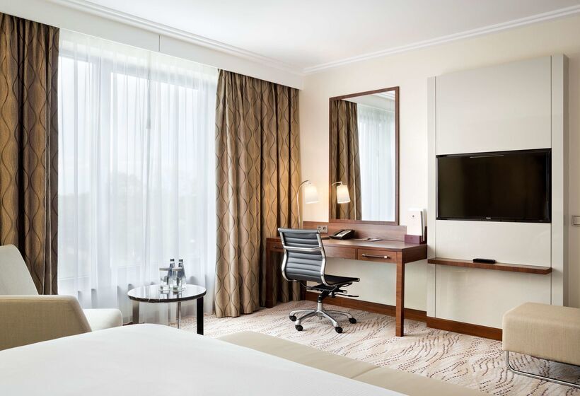 Doubletree By Hilton Hotel & Conference Centre Warsaw