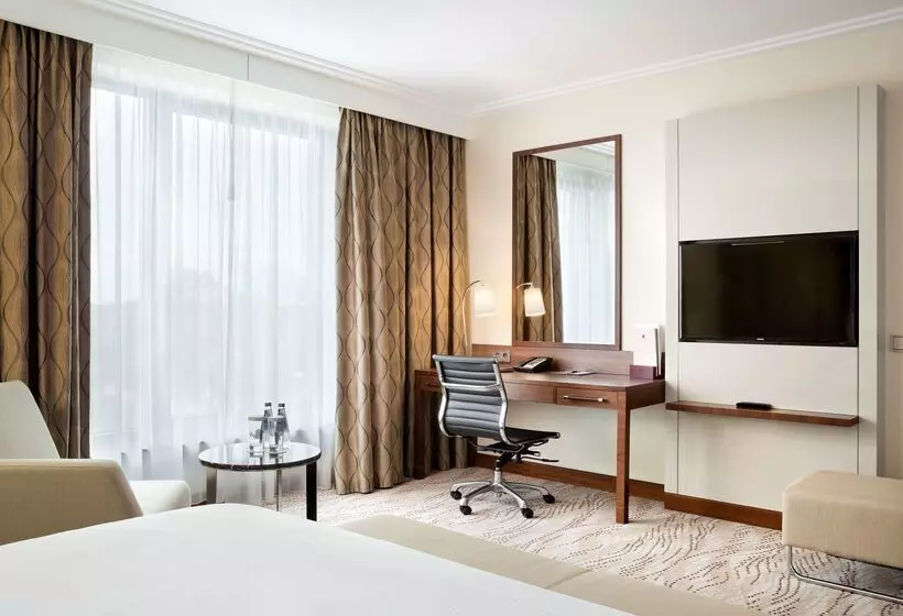 Doubletree By Hilton Hotel & Conference Centre Warsaw