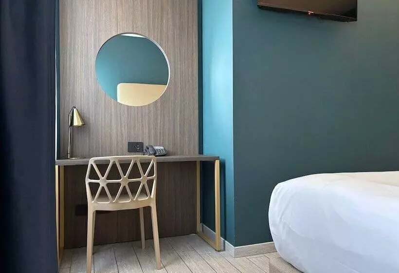 Av Hotel Milano