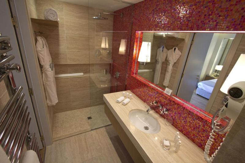 Отель Hostellerie La Farandole