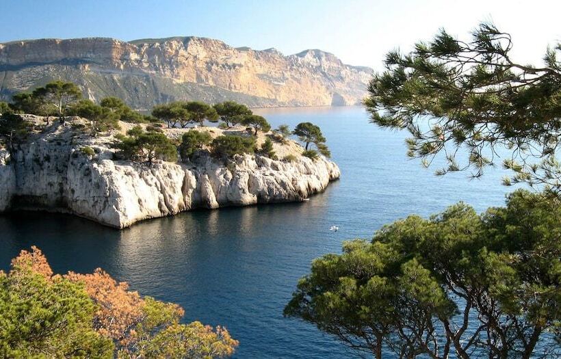 Отель Hostellerie La Farandole