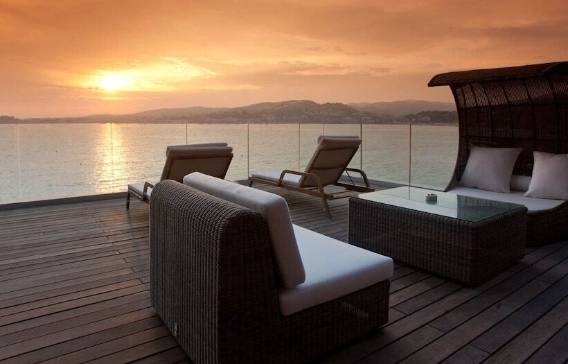 Отель Hostellerie La Farandole