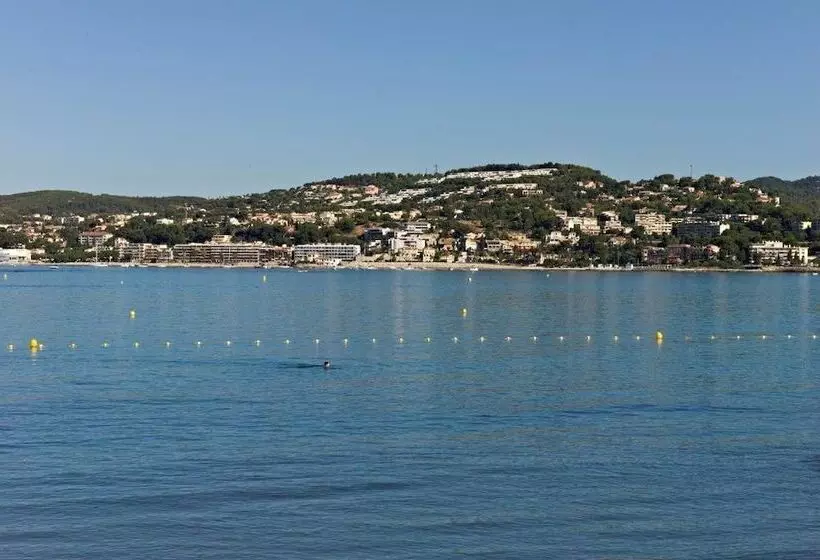 Отель Hostellerie La Farandole