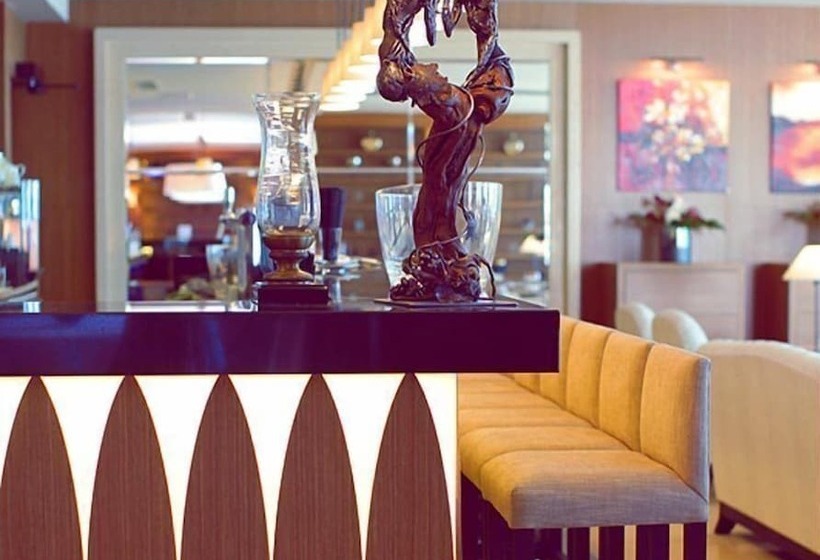 Отель Hostellerie La Farandole