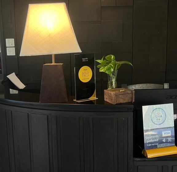 فندق Lanta Pura Beach Resort Sha Extra Plus