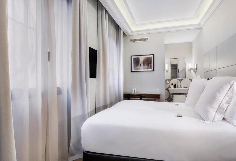 هتل One Shot Recoletos 04