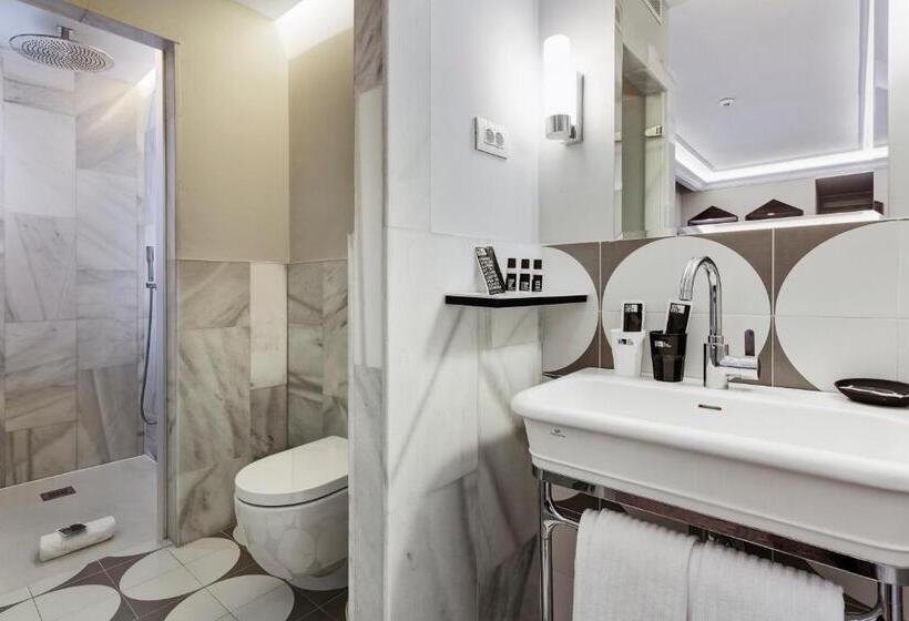 هتل One Shot Recoletos 04