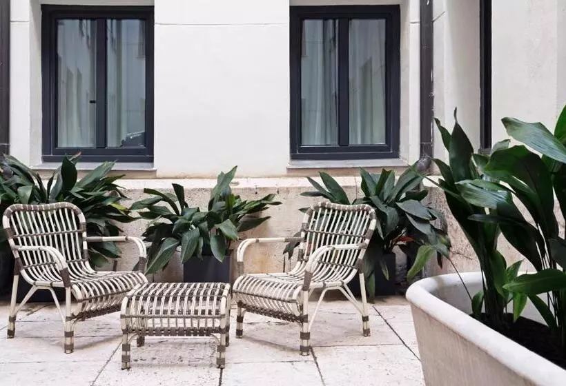 בית מלון כפרי One Shot Recoletos 04