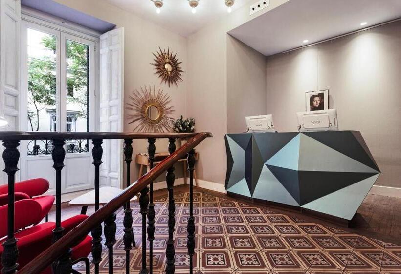 هتل One Shot Recoletos 04