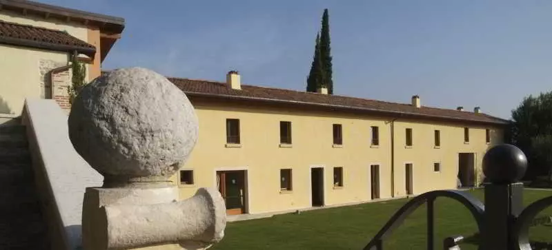 Отель Relais Corte Cavalli