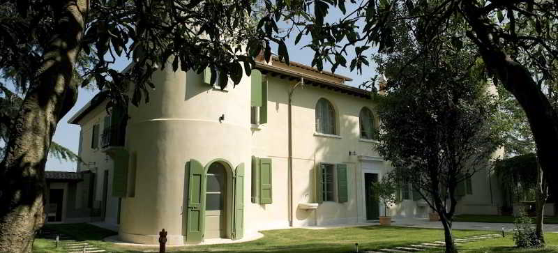 בית מלון כפרי Relais Corte Cavalli