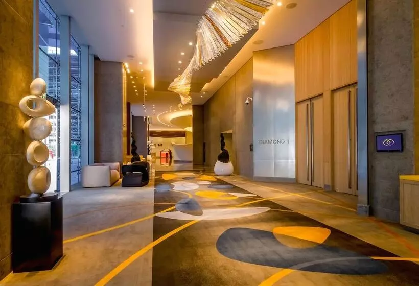 هتل Sofitel Dubai Downtown