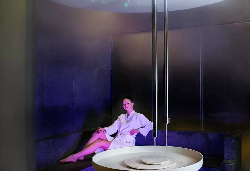 هتل Sofitel Dubai Downtown