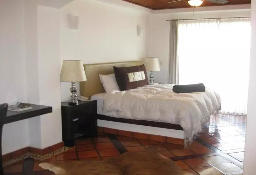 Отель Villa Mexicana Golf Resort