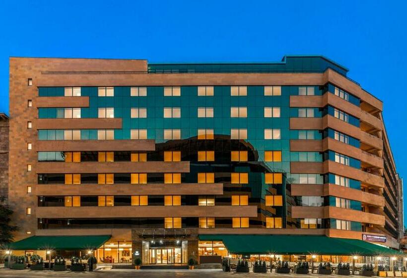 Hotel Yerevan Place