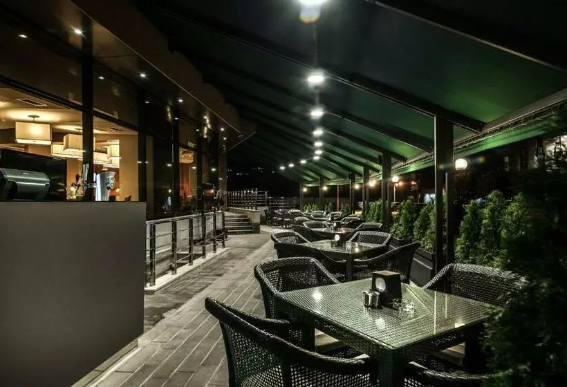 هتل Yerevan Place