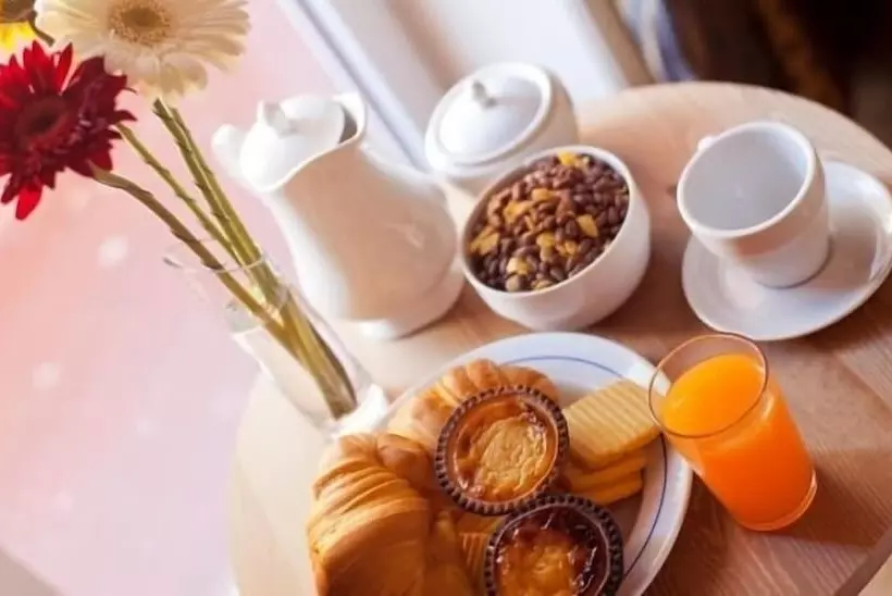 بنسيون Ribeirotel