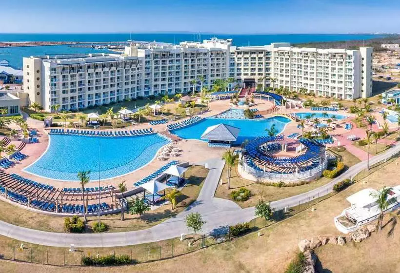 استراحتگاه Meliá Marina Varadero Hotel & Apartments