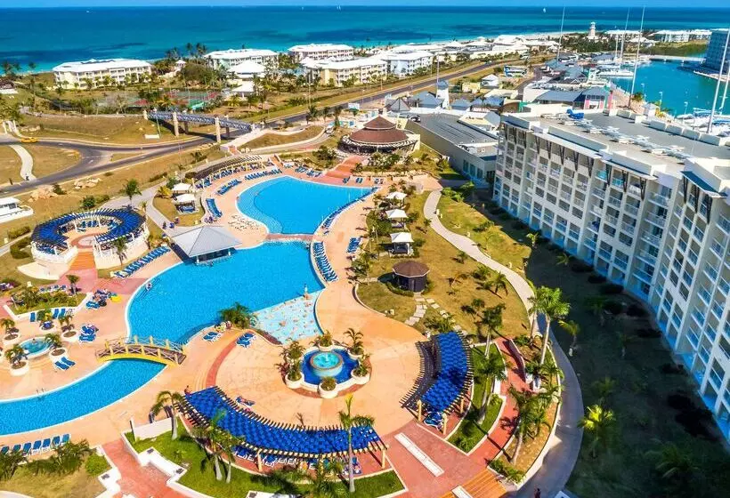 استراحتگاه Meliá Marina Varadero Hotel & Apartments