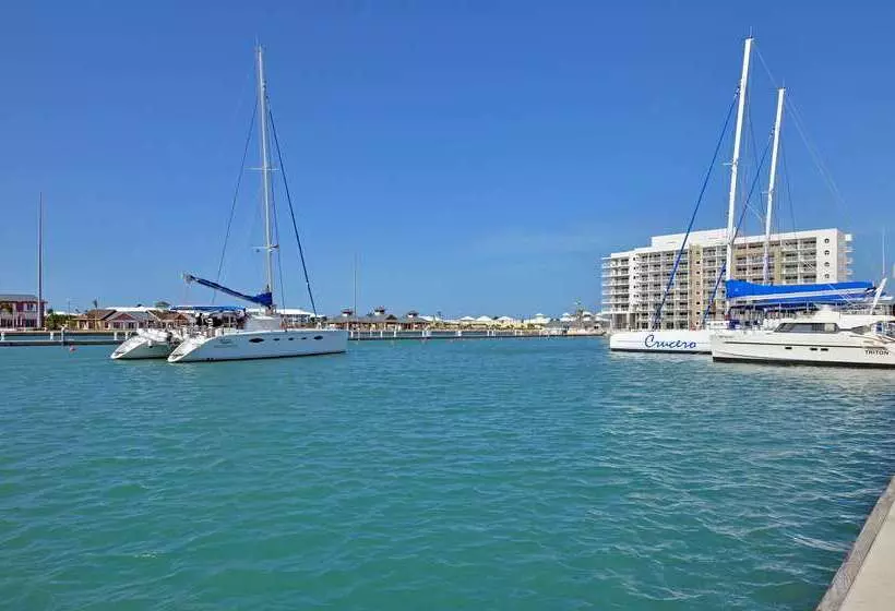 استراحتگاه Meliá Marina Varadero Hotel & Apartments